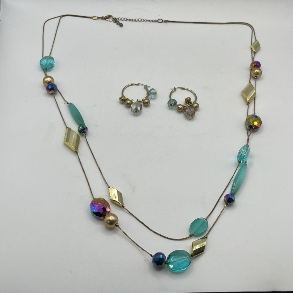 Multilayered Gold Toned Green‎ And Iridescent  Beaded Necklace And Earring Set